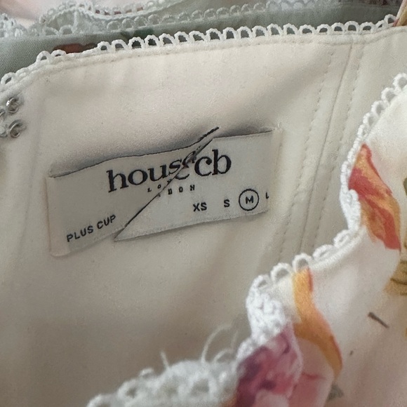 House of CB ELIA
Ivory Floral Midi Sundress M plus cup - Picture 8 of 10